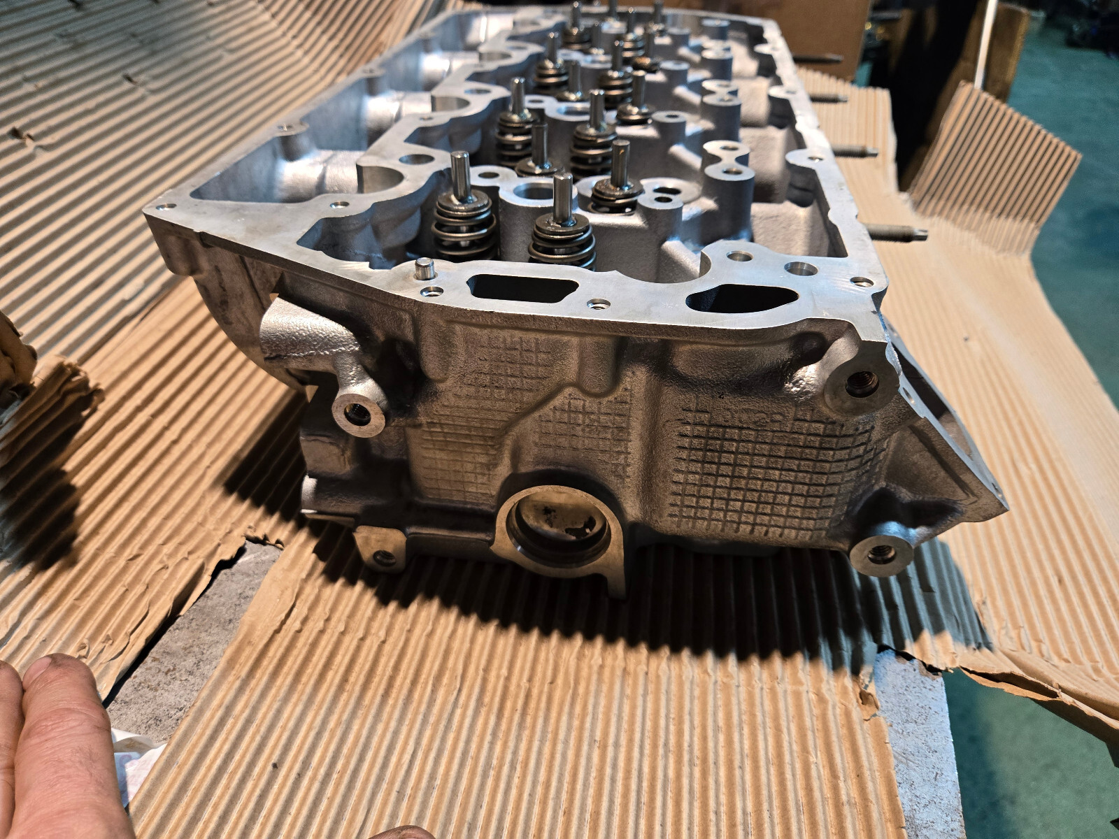 6.7 POWERSTROKE LOADED REMAN OEM CYLINDER HEAD RH PASSENGER SIDE BC3Q-6090-CD - Picture 7 of 11