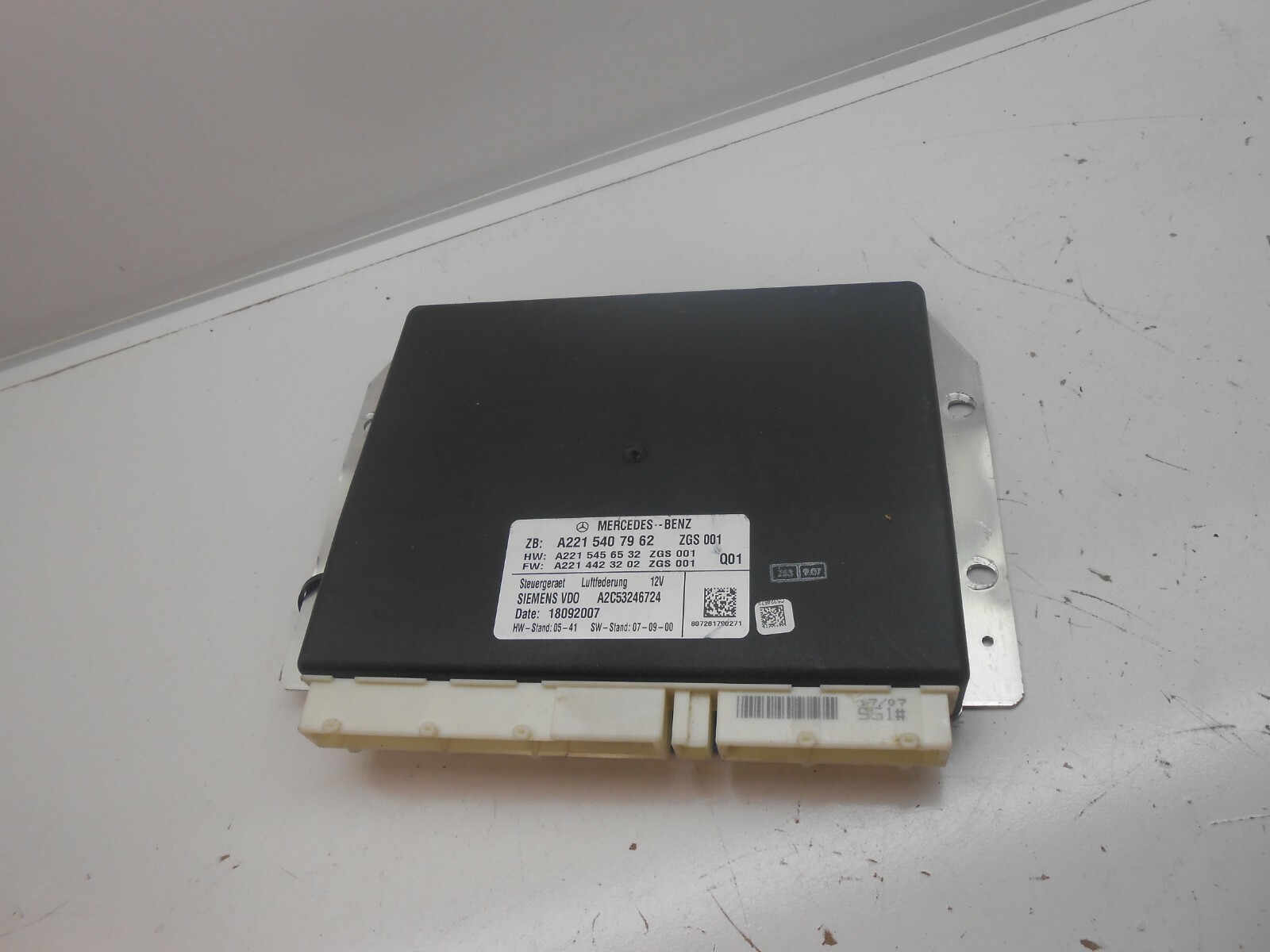 Mercedes-Benz セキュリティA219820322664 新品 未使用 Mercedes