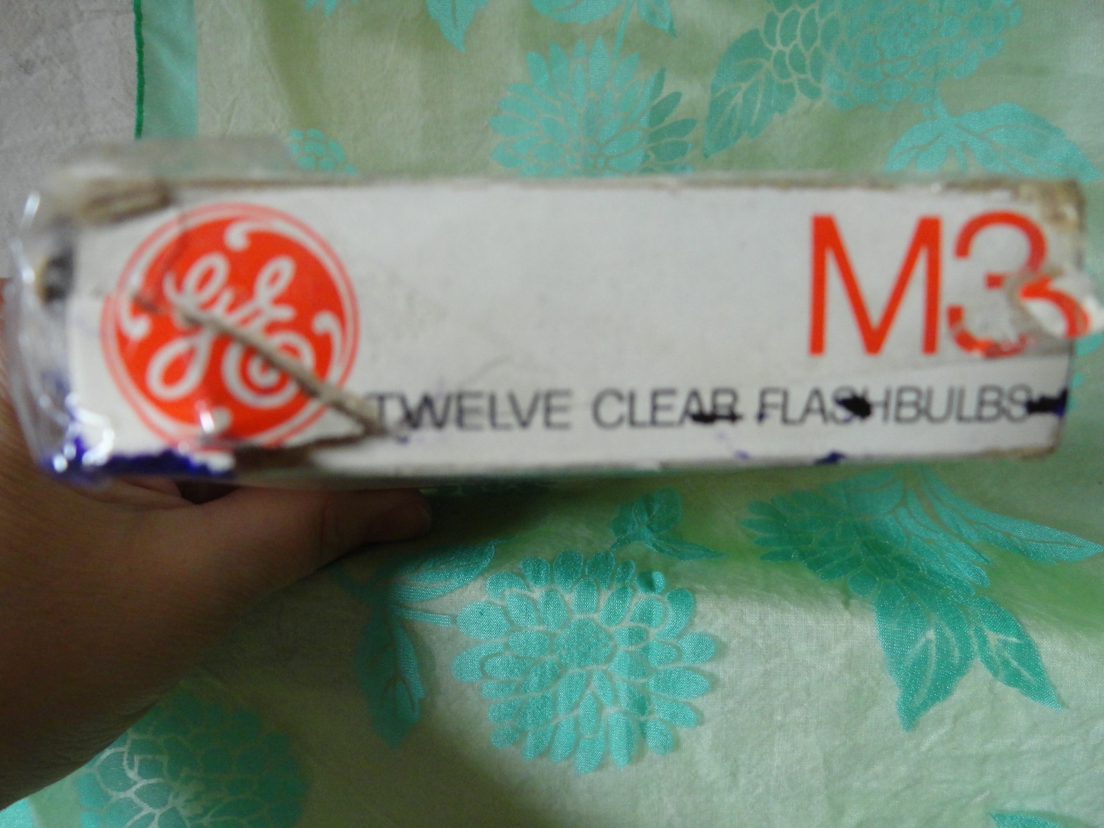 GE General Electric Flashbulbs 12 pack M3  only 10 in box 3 blue 7 clear