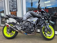2018 YAMAHA MT-10 LOT'S OF EXTRA'S 11,900 