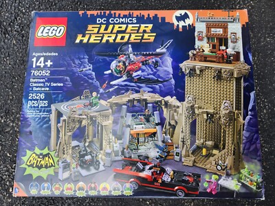 LEGO DC Comics Super Heroes: Batman Classic TV Series - Batcave (76052)