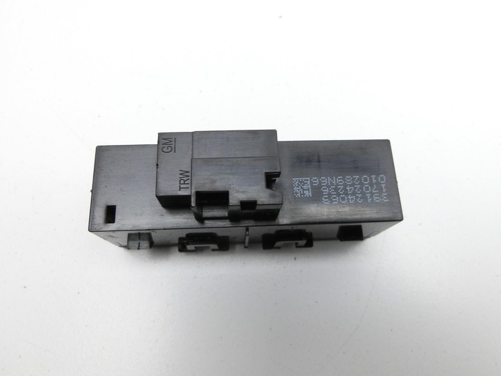 Opel Astra K 19-21 Bildschirm Anschnallanzeige Opel Astra K 19-21 26.01.2021 39124069 gebraucht Vorschau 3