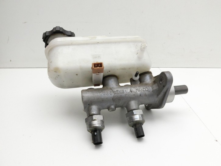 Ssangyong Rodius II 13-19 Hauptbremszylinder Bremszylinder Ssangyong Rodius II 13-19 02.10.2014 BK470981 gebraucht Bild 5