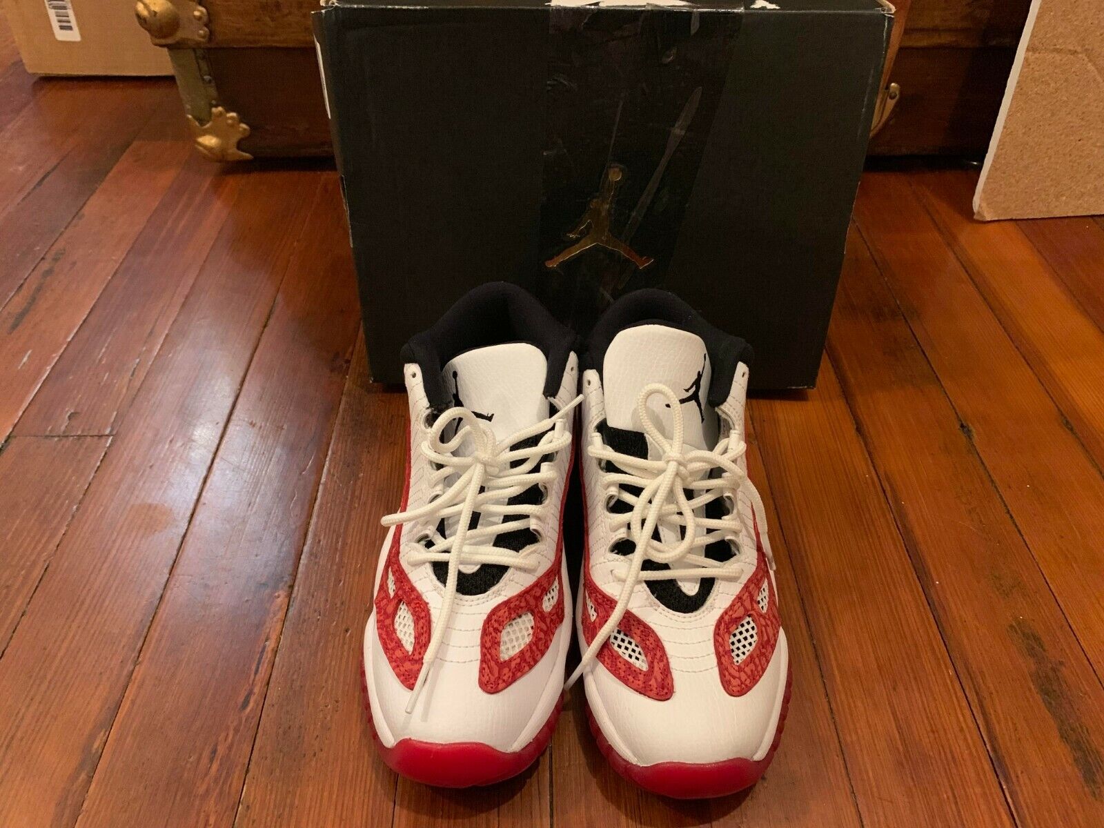 Nike Air Jordan 11 Retro Low IE BG White/Gym Red Black Youth Nike Air Jordan 11 Retro Low IE BG White/Gym Red Black Youth