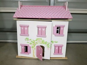 wooden dolls house perth