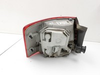 Audi A4 8E 04-08 Kombi Rückleuchte Rücklicht Heckleuchte Rechts Aussen orig Audi A4 8E 04-08 12.09.2005 8E9945096E... Vorschau 6