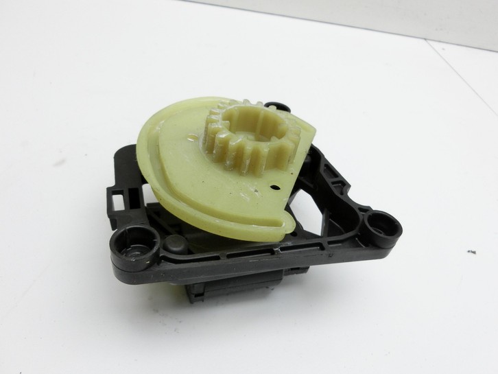 Jeep Compass II 17-21 Luftklappenstellmotor Stellmotor Pos.1 Jeep Compass II 17-21 12.08.2019 MR113800-4221 3093913... Vorschau 4