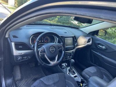 image 10 of interior