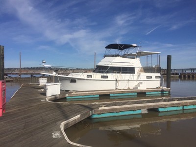 1989 Carver Motor Yacht; 41’2”; Dual Crusader Engines