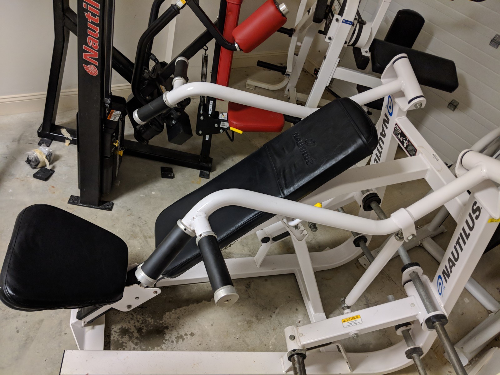 Nautilus XPLOAD Incline Chest Press - Plate Loaded - Iso Lateral