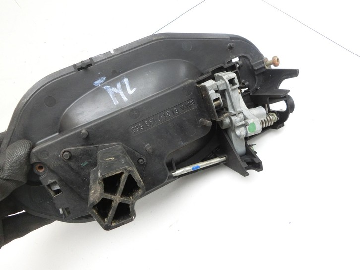 BMW 5er E61 LCI 07-10 Kombi Türgriff Griff aussen Links Hinten 354 BMW 5er E61 LCI 07-10 30.06.2009 51217199555... Vorschau 4
