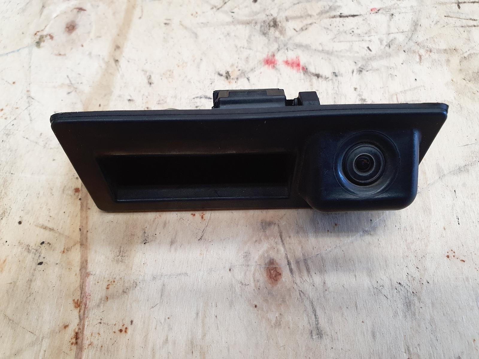 2011 Audi A5 TAILGATE HANDLE PUSH BUTTON WITH CAMERA 8T 10/07-12/11 image 2