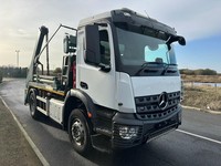 Mercedes-Benz Arocs 1824 Skip Loader 