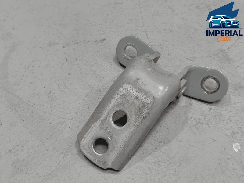 Used 2009-2025 Toyota RAV4 Front Left Driver Side Door Upper Hinge *6X3* OEM