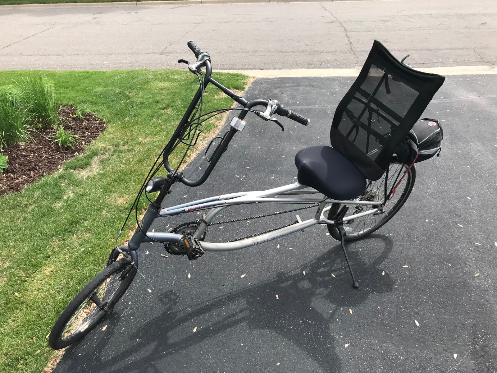 RECUMBENT BIKE -Sun Ez-Sport Ax . 62" Wheel base, aluminum frame, 34 lbs.