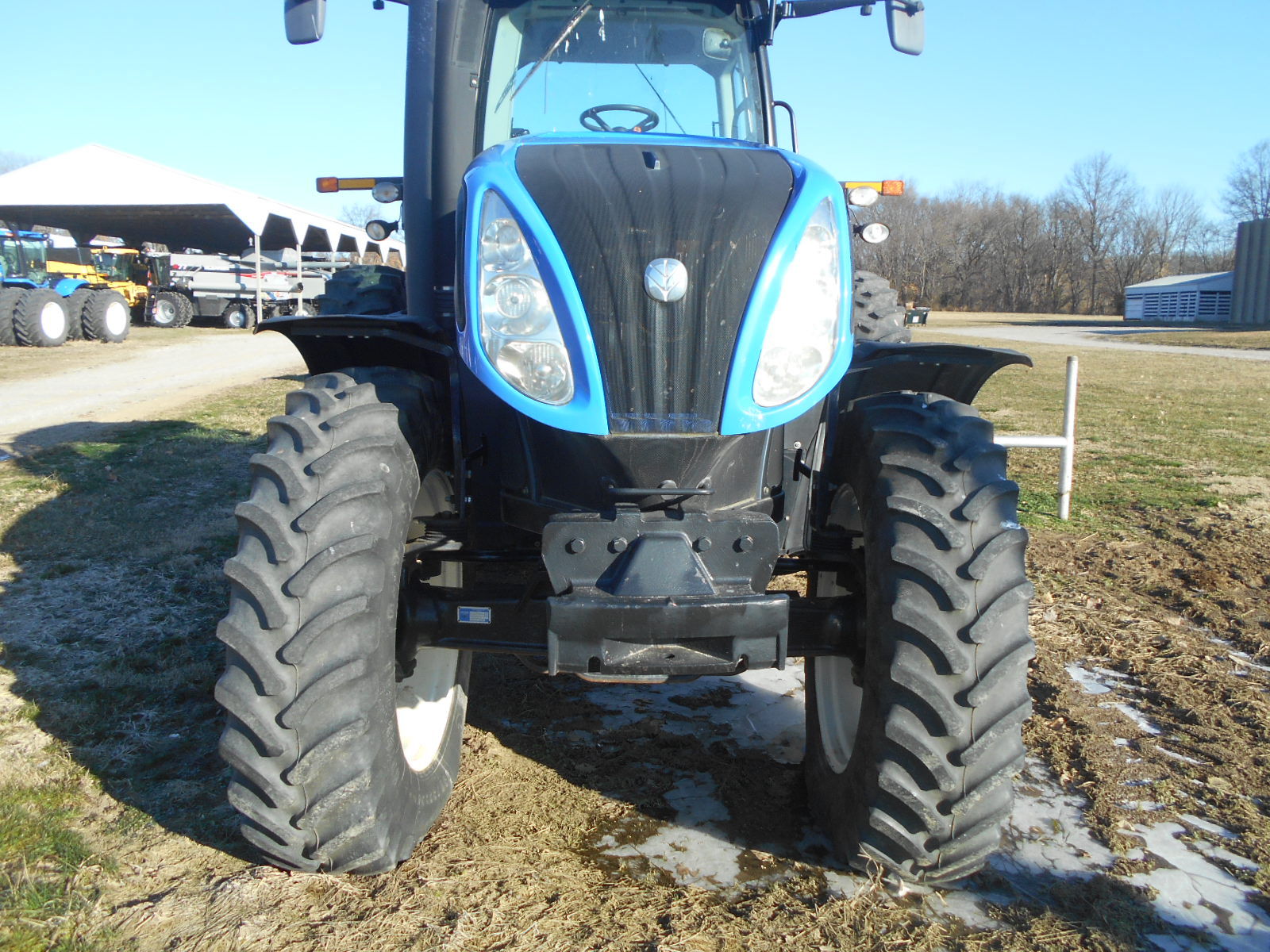 2012 NEW HOLLAND T8.275 TRACTOR // FWA // 195HP // SN = ZBRC08952