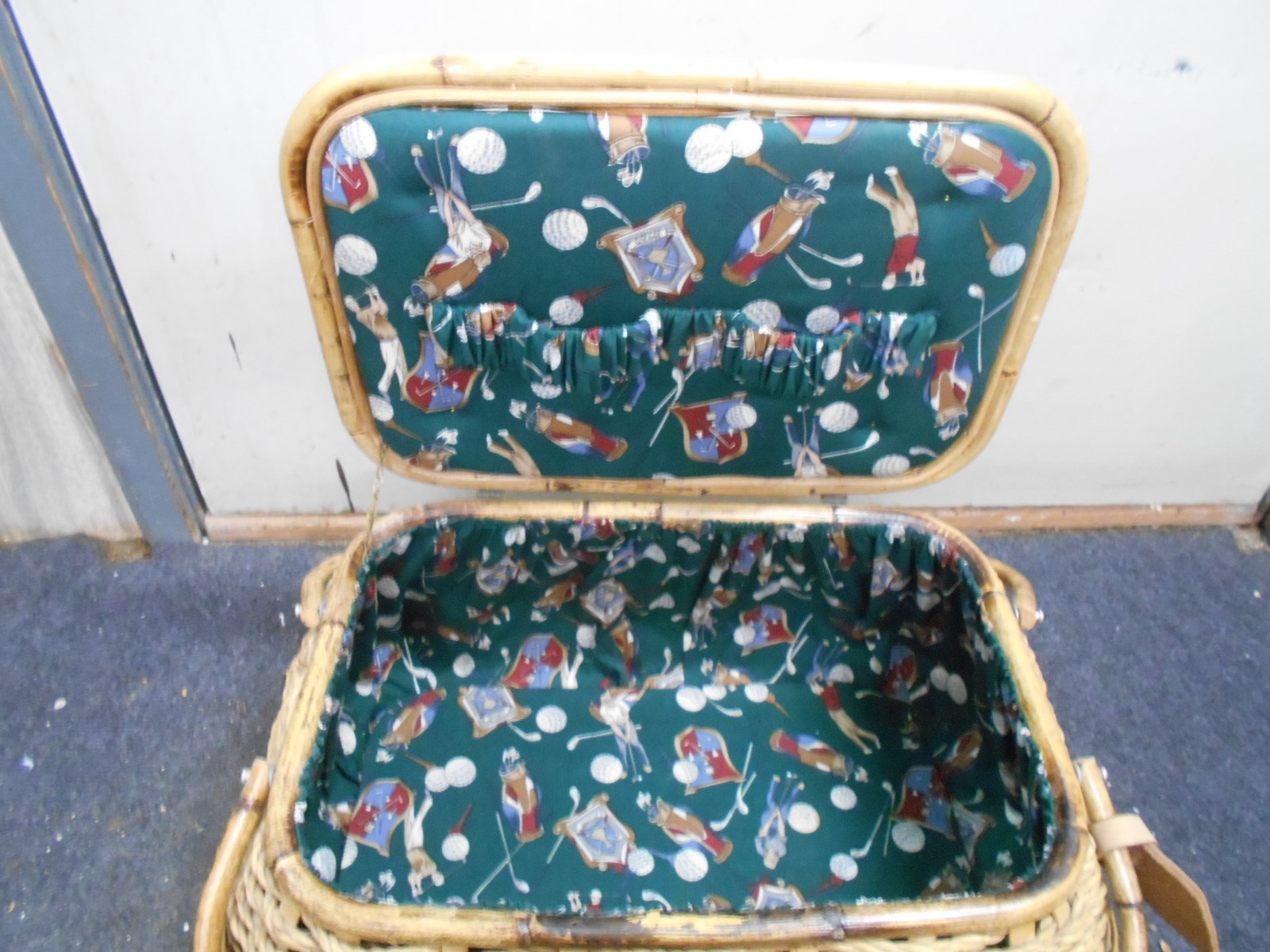 Vintage Bamboo Rattan Picnic Basket with golf design fabric inside bamboo handle