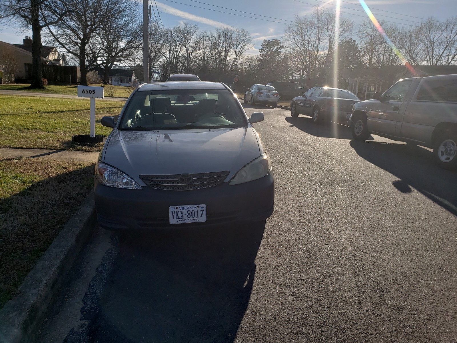 Used Gold toyota camry 2003 LE (car)