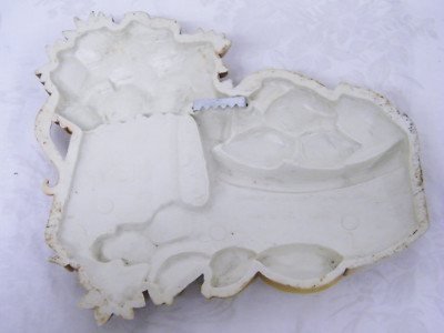 Vintage Syroco Inc. Decorative Wall Hanger