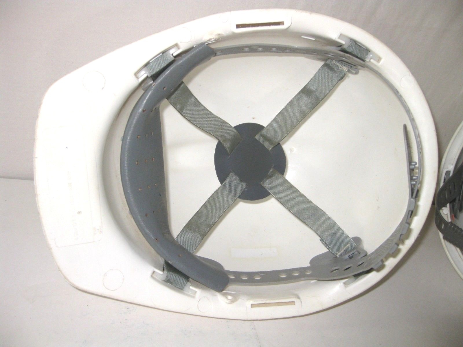 3 Hard Hats 1 Med V-Gard & 2 1J121 Willson White