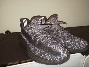 Static Yeezy Boost 350 V2 (EF2905) Release Date Revealed