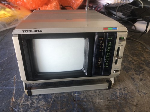 VINTAGE TOSHIBA CA045 PORTABLE TELEVISION | eBay VINTAGE TOSHIBA CA045 PORTABLE TELEVISION | eBay