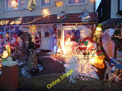 Photo 12x8 Christmas Day in Welling Bexley This house in Danson Crescent n c2013