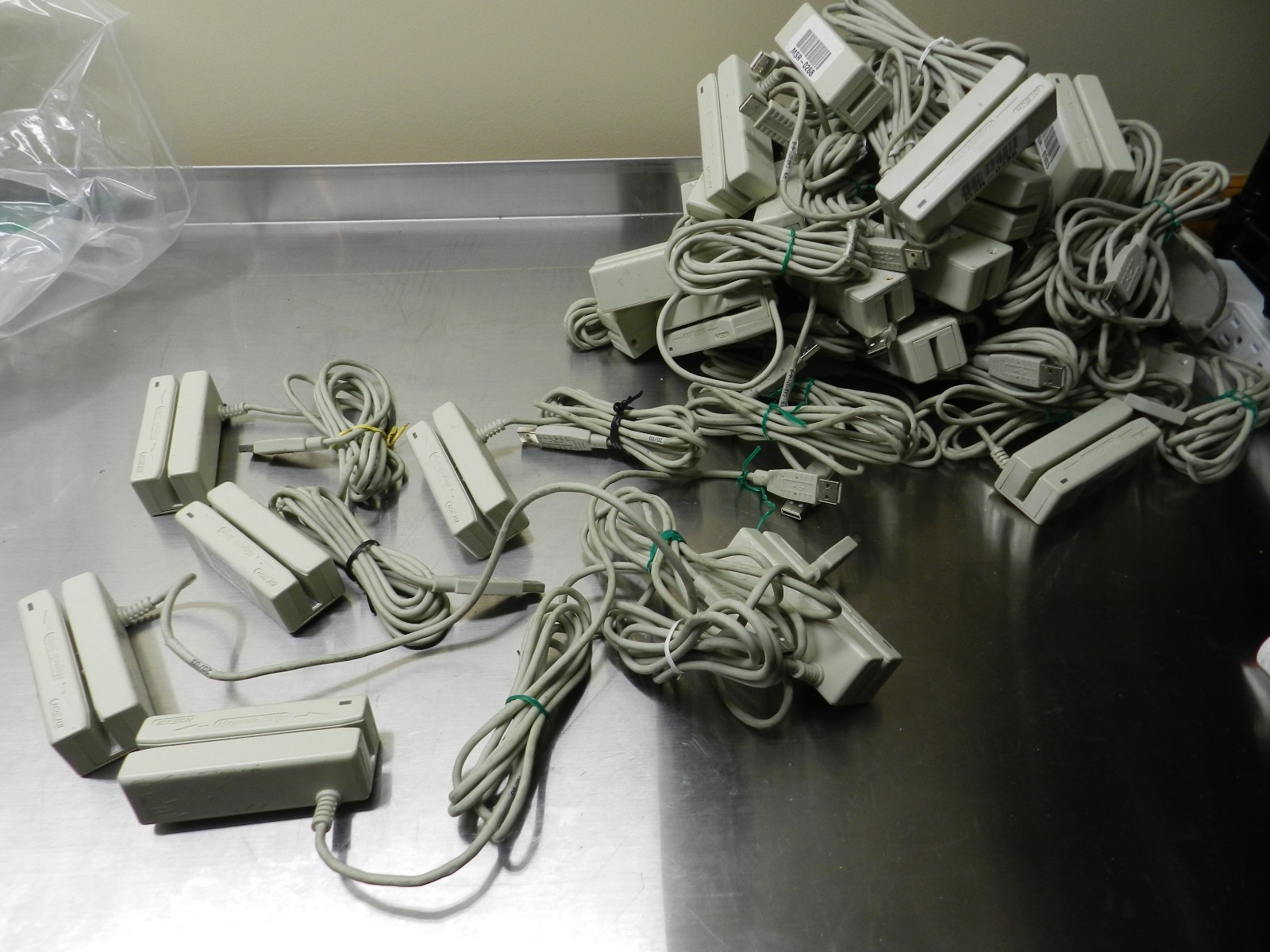 ID Tech Magnetic Stripe Card Reader Track 1 & 2 USB ISO ARC3331-12U 48 Count