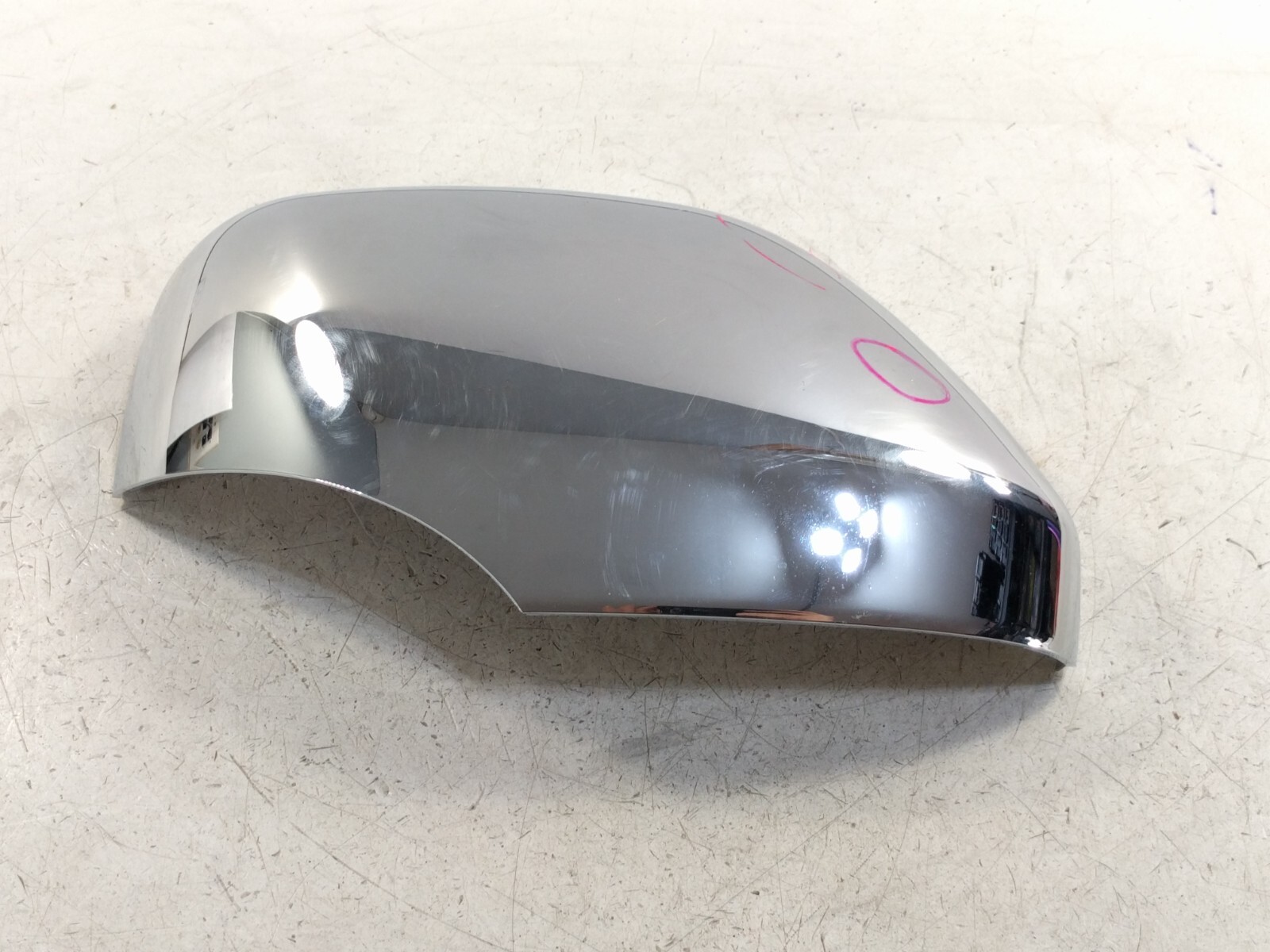 Infiniti QX56/QX80 RH Chrome Mirror Cover Cap OEM K6351 Infiniti QX56/QX80 RH Chrome Mirror Cover Cap OEM K6351