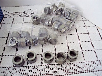 Conduits Couplings Lot of 29 1'' Across 3/4'' Tall Zinc In Original Box Bridgeport