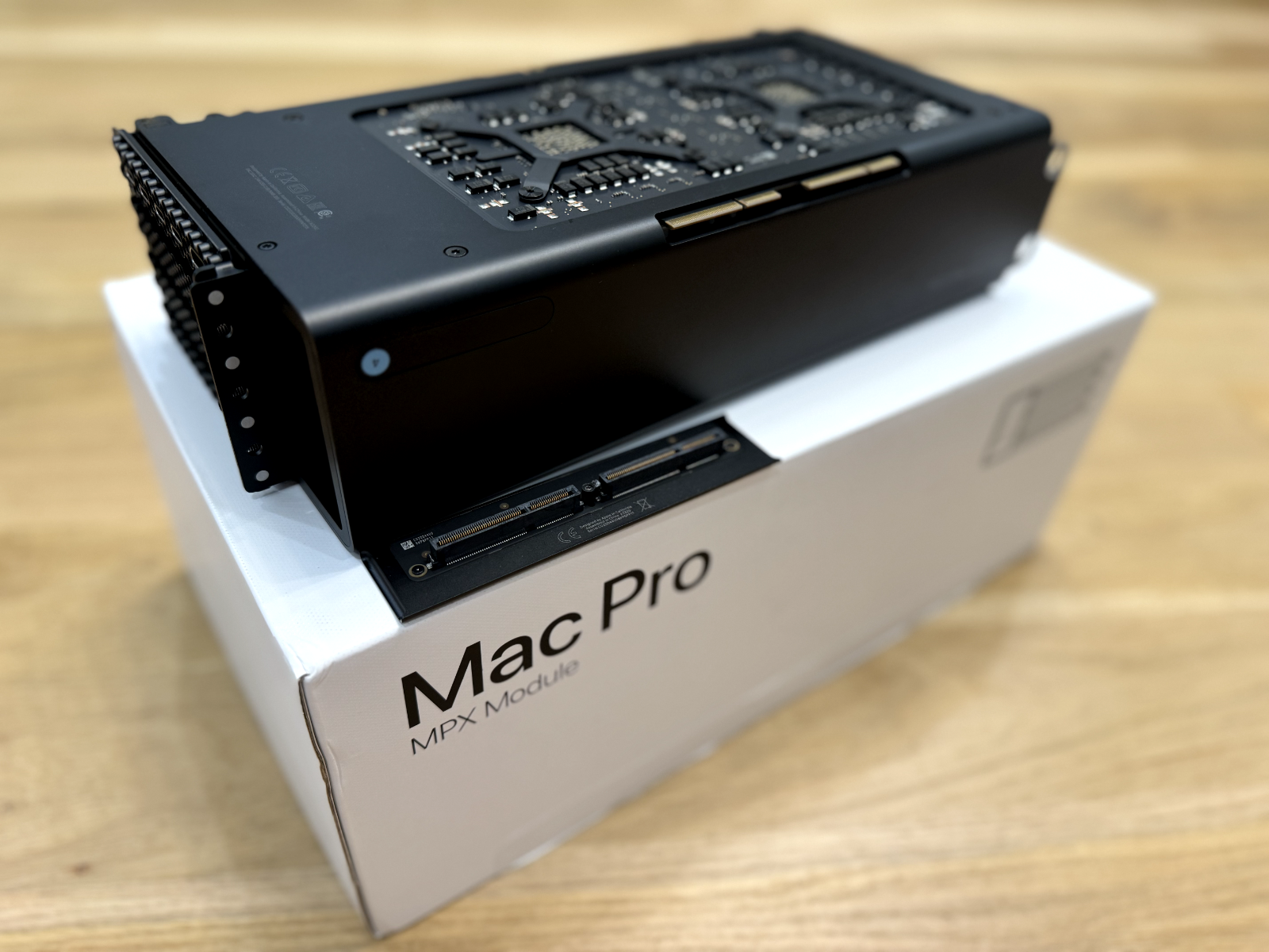 AMD Radeon Pro Vega II Duo MPX module for Apple Mac Pro 2019 AMD Radeon Pro Vega II Duo MPX module for Apple Mac Pro 2019