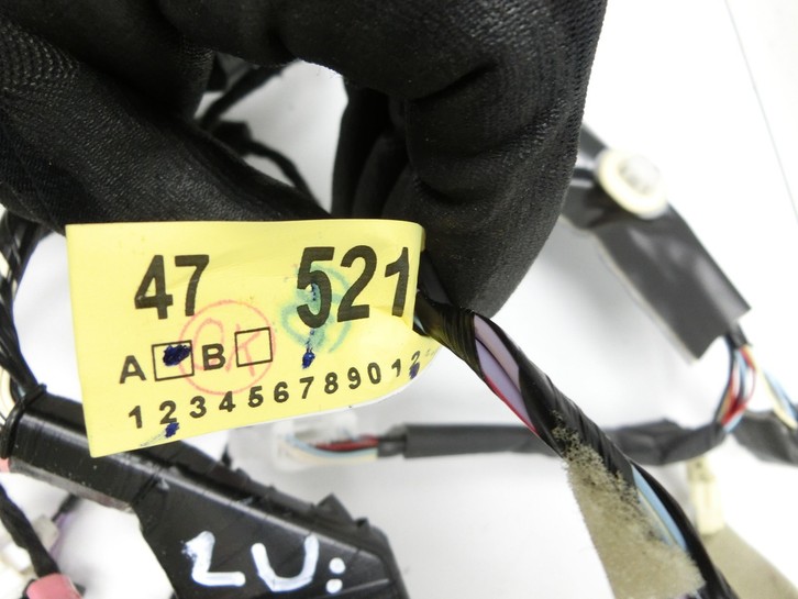 Toyota Prius IV ZVW5 16-19 Kabelbaum Tür und Fensterheber Links Vorne Toyota Prius IV ZVW5 16-19 02.09.2016 82152... Vorschau 4