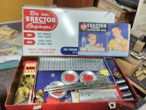 VINTAGE GILBERT ERECTOR NO 10211 CAPE CANAVERAL SET GREAT CONDITION