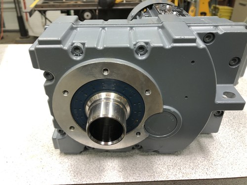 Lenze Motor GFL04-2M SCR 071C32 with Gearbox EN60034