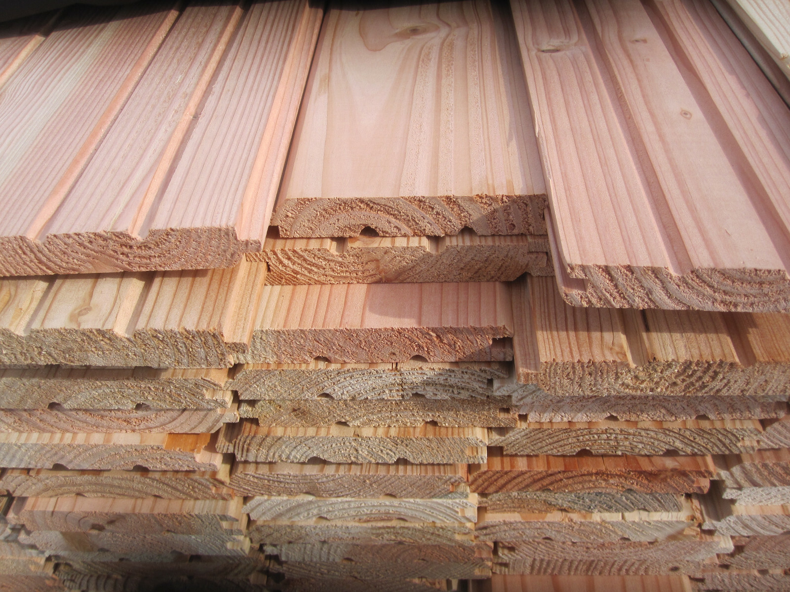 78 m² Douglasie 19 mm Profilholz Holz 2.Wahl Profilbretter Bretter