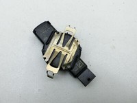 BMW I3 I01 13-17 Regensensor BMW I3 I01 13-17 27.02.2015 9877613 61359877613 9347398 9347398-01 6PW01127-04 gebraucht Vorschau 2