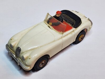 1960 AURORA VIBRATOR TJET JAGUAR XK140  CONV.  WHITE  HO SLOT CAR NICE