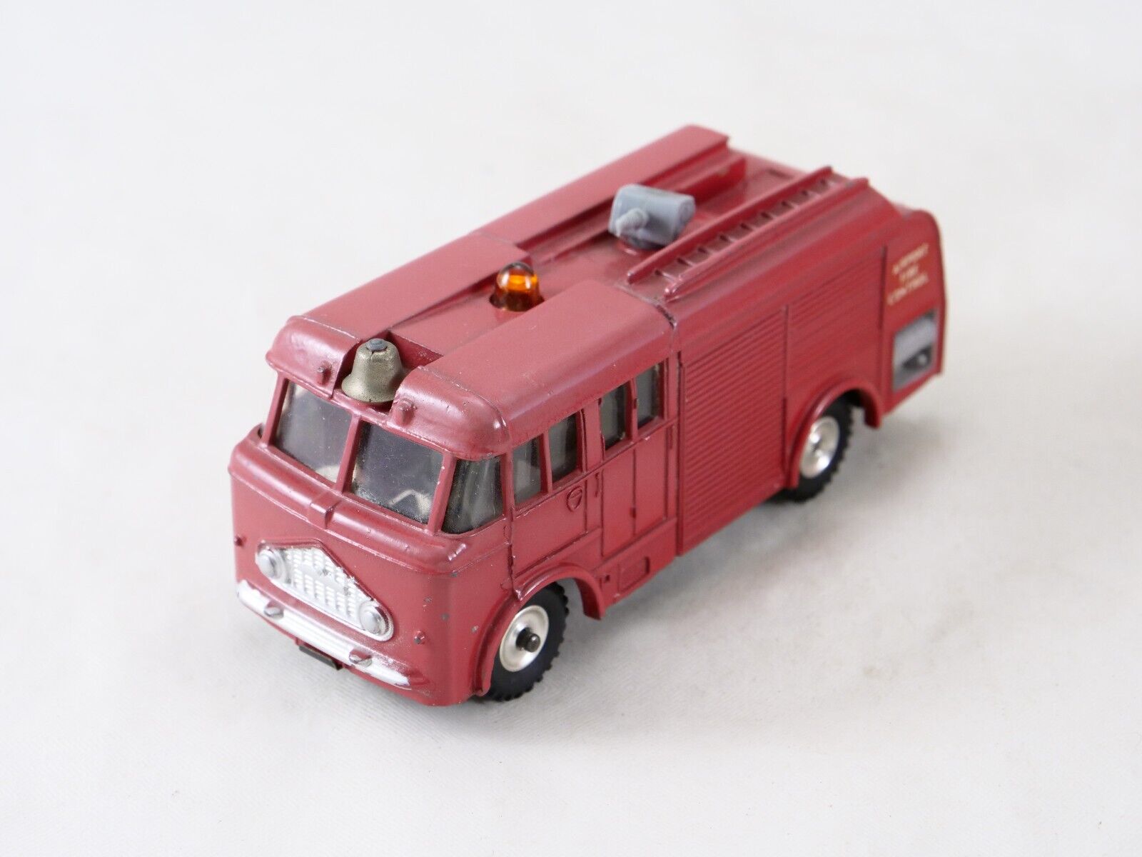 Dinky Toys GB No°276 Airport Fire Engine Truck Fire Engine 1/43 Dinky Toys GB No°276 Airport Fire Engine Truck Fire Engine 1/43