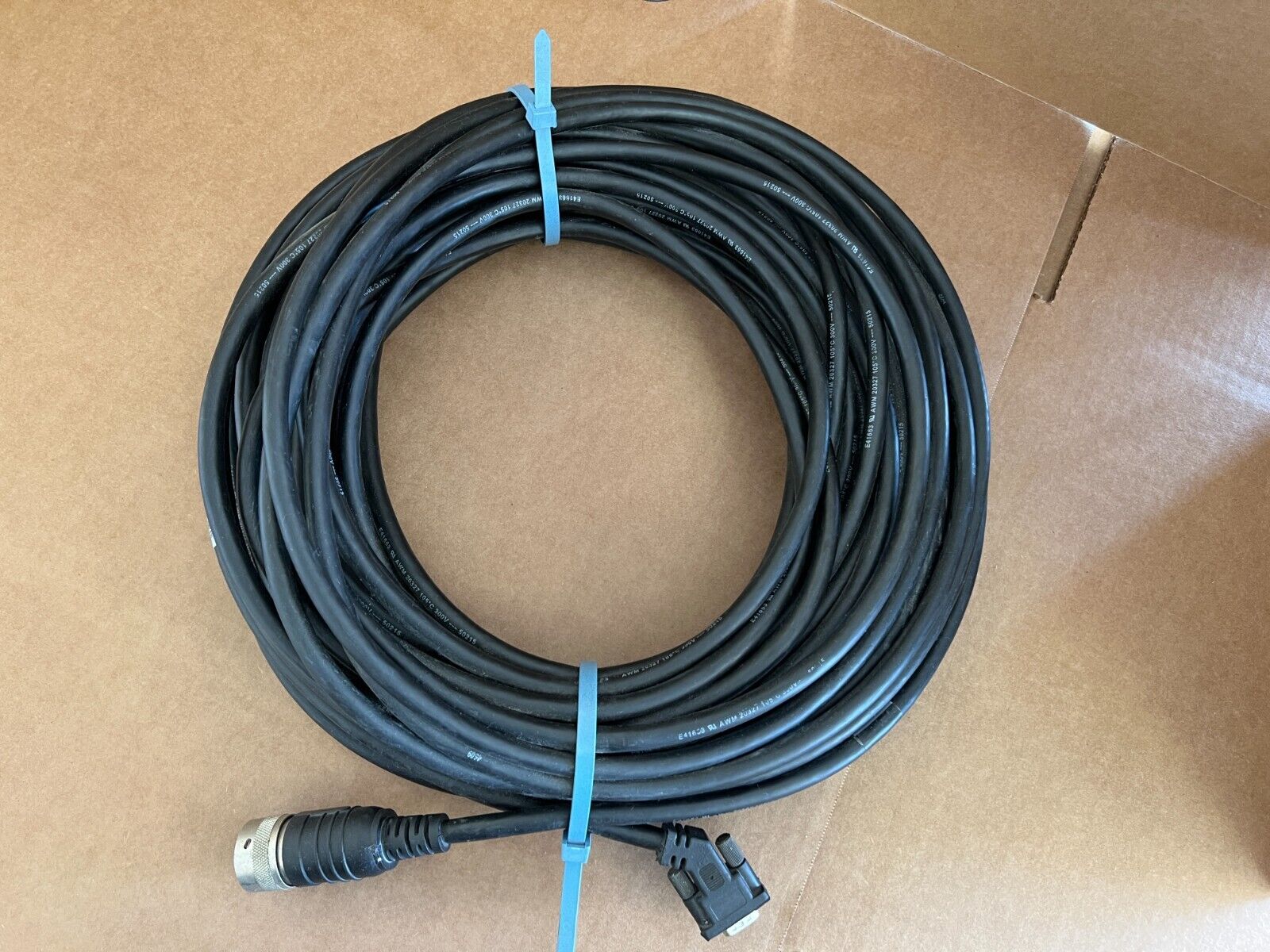 ALLEN BRADLEY, 2090-UXNFBMP-S30, SERIES C, FEEDBACK CABLE ALLEN BRADLEY, 2090-UXNFBMP-S30, SERIES C, FEEDBACK CABLE