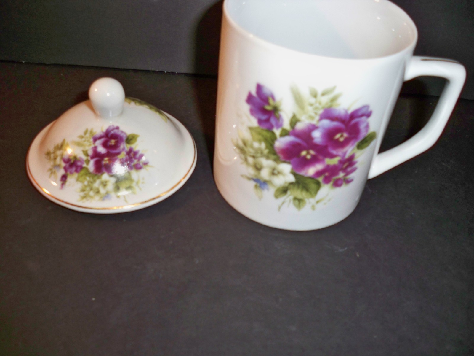 PORCELAIN CUP WITH LID PURPLE FLOWERS VIOLETS? PANSIES?
