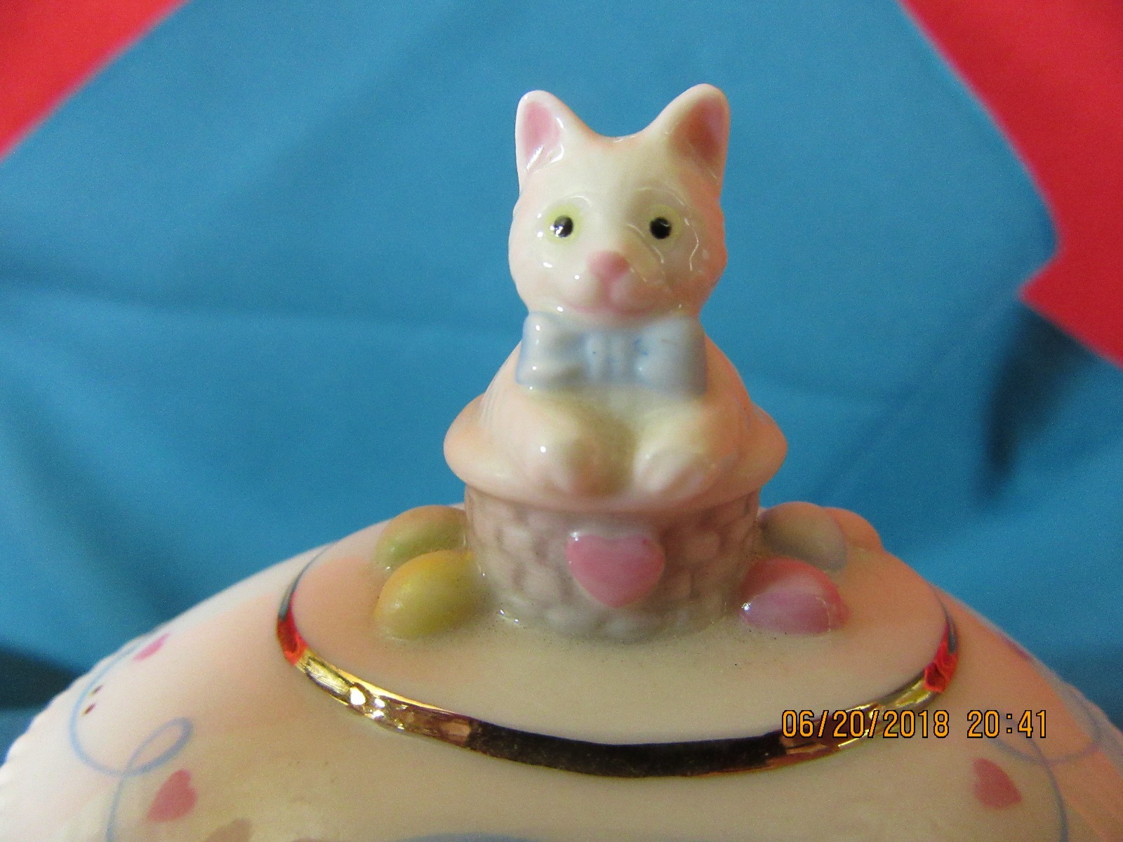 49. Lenox Kitty Kitten Cat on Top of Egg Springtime Easter 2007 Limited Edition