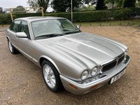 1999 Jaguar V8 XJ SERIES XJ8 4.0 4dr Auto SALOON Petrol Automatic