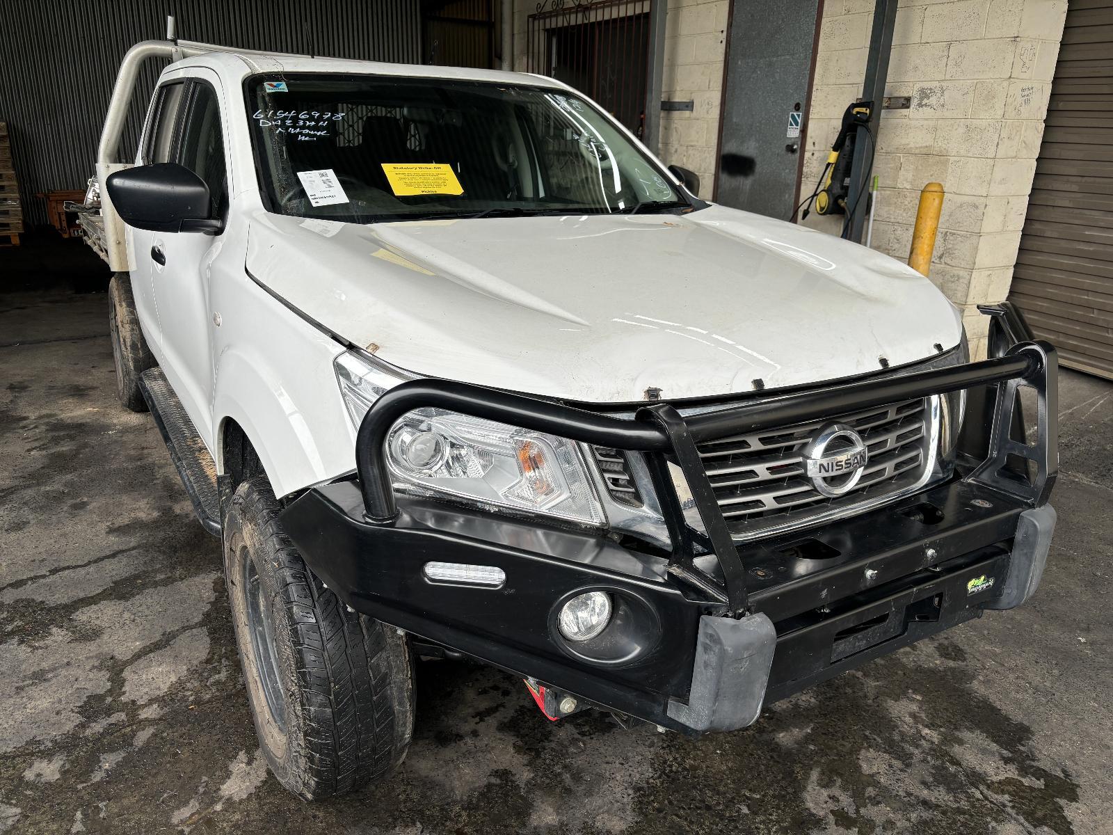 2017 Nissan Navara LEFT DOOR MIRROR NP300 ST/DX/SL BLACK MANUAL FOLDING NON HEATE image 3