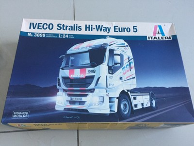 OVP NEU Italeri-3869-1:24 IVECO Stralis Active Space