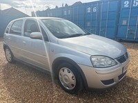 2005 Vauxhall Corsa 1.4i 16V Design 5dr HATCHBACK Petrol Manual