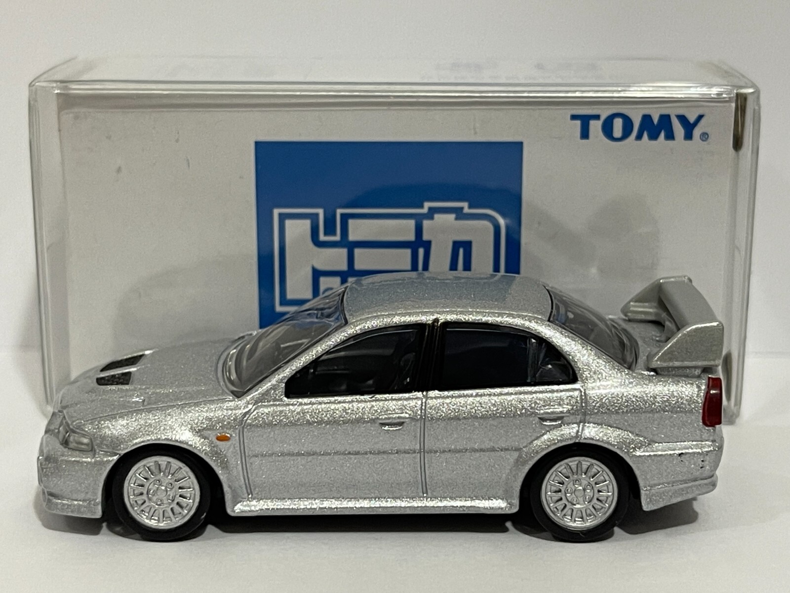 Tomica Premium Mitsubishi Lancer Evolution VI GSR (boxset Tomica Premium Mitsubishi Lancer Evolution VI GSR (boxset