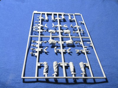 Dragon 1/35 Achtung-Jabo Panzer Crew France 1944 from kit 6217