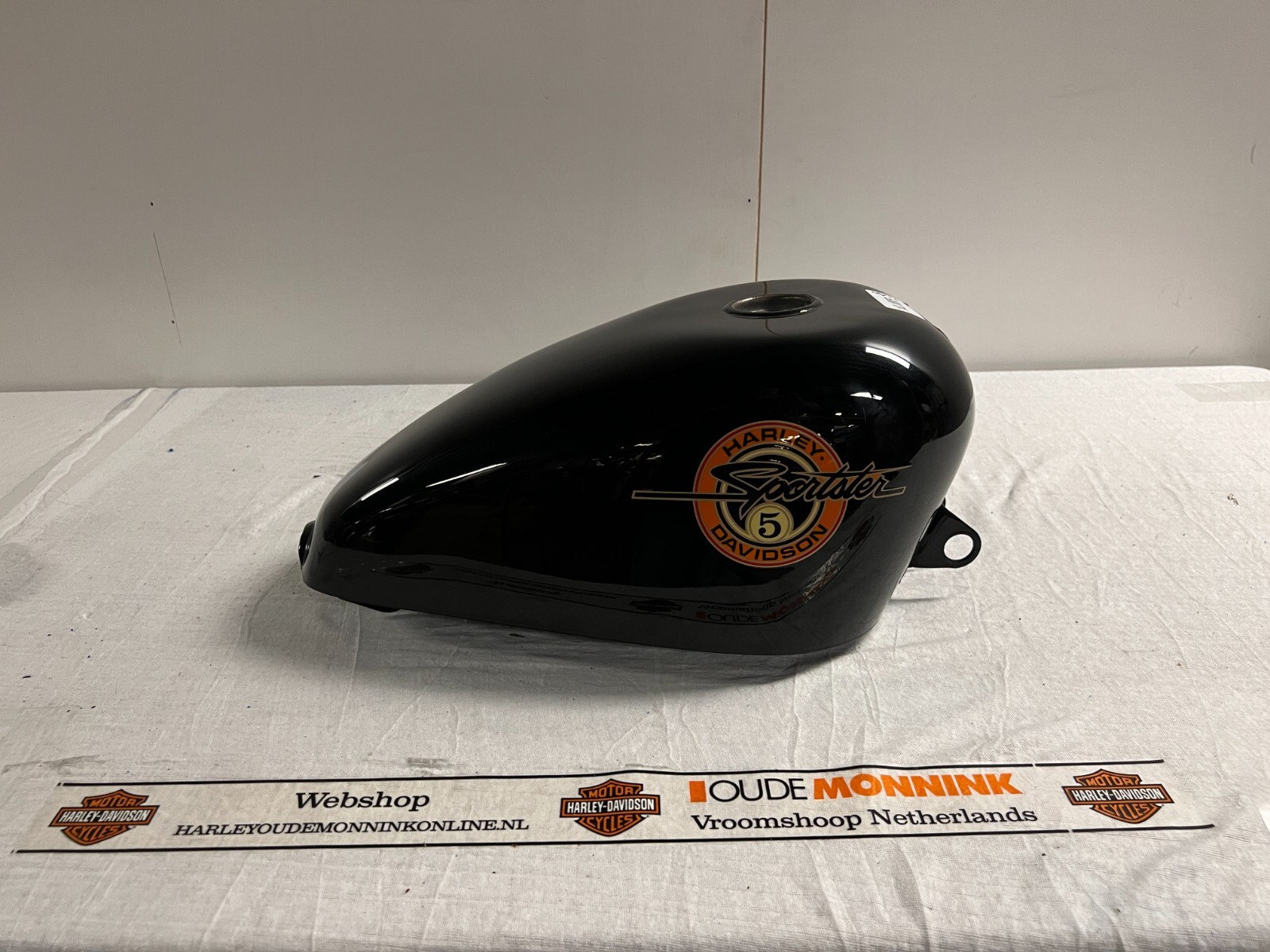 Harley-Davidson タンク XL883R Fueltank Harley Davidson '93/'94 Sportster XL883-model