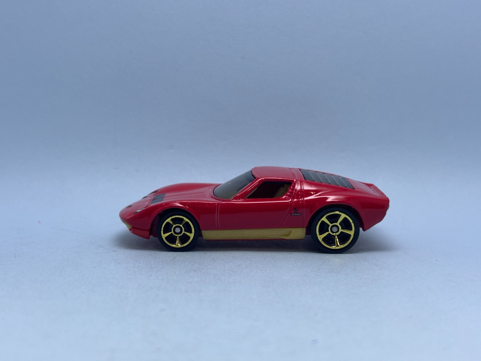 2025 Hot wheels Mainline Basic 25D # '71 Lamborghini Miura Red