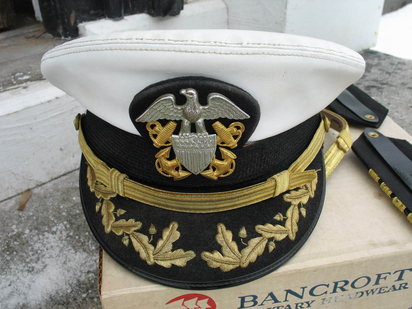 Estate USN Navy Cap Hat  Bancroft Size 7 with box 2 shoulder patches RARE find